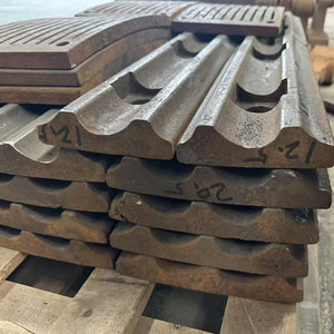 Crusher lining plate